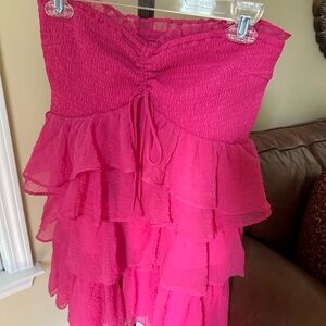 Adorable boutique strapless summer dress in hot pink!